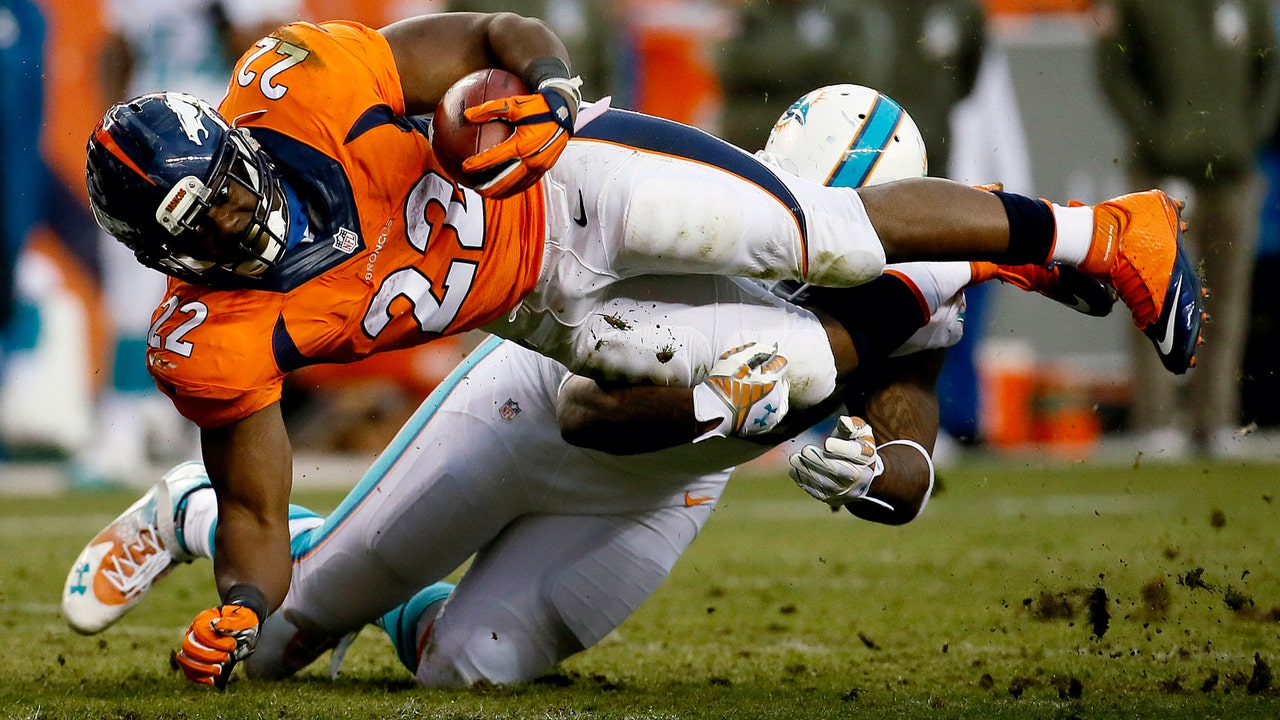 Broncos power past Dolphins with 22-point fourth quarter